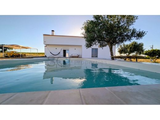 Элитный дом, Ferreira do Alentejo, Distrito de Beja