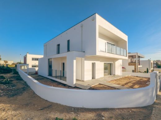 Casa de lujo en Almada, Setúbal