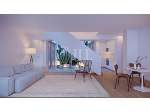 Apartment in Alcântara, Almada