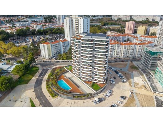 Apartment / Etagenwohnung in Oeiras, Lissabon