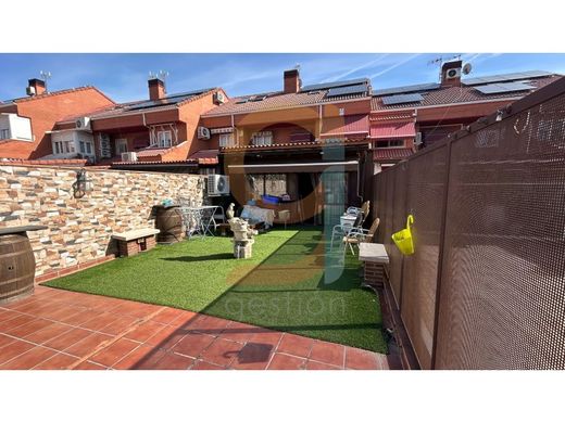 Willa wielorodzinna w Cubas, Provincia de Madrid