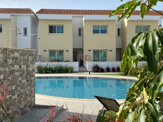 Смежная Вилла, Erími, Limassol District
