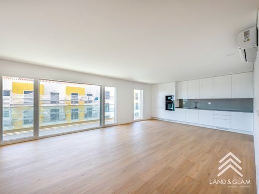 Apartment / Etagenwohnung in Mafra, Lissabon