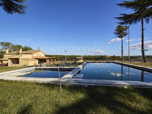 Kɪr evi Caldes de Malavella, Província de Girona