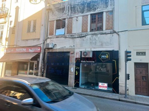 Villa multifamiliale à Porto, Distrito do Porto