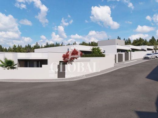 Villa multifamiliale à Santa Maria da Feira, Distrito de Aveiro