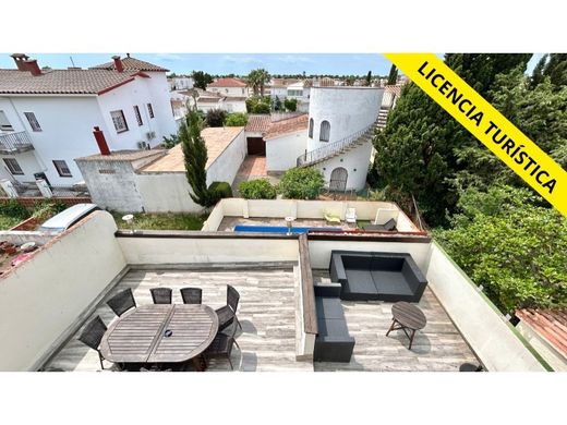 Luksusowy dom w Empuriabrava, Província de Girona