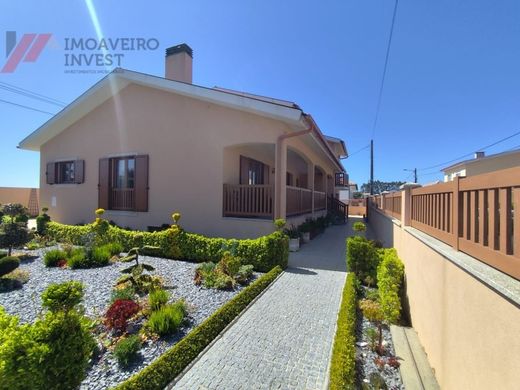 Dom jednorodzinny w Ílhavo, Distrito de Aveiro