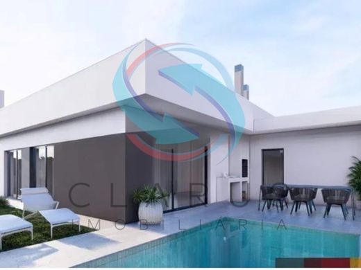 بيت مستقل ﻓﻲ Seixal, Distrito de Setúbal