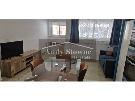 아파트 / San Ġiljan, Saint Julian's