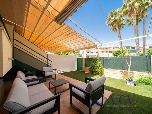 Mehrfamilienhaus in Alicante, Provinz Valencia
