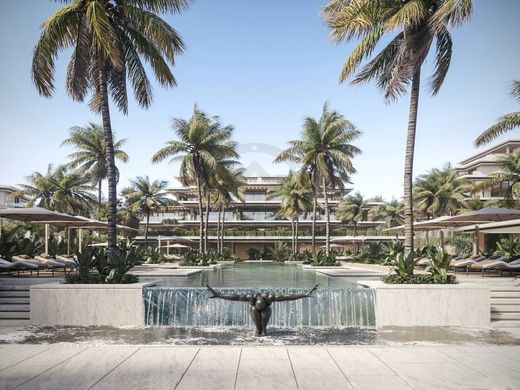 Apartment / Etagenwohnung in Estepona, Málaga