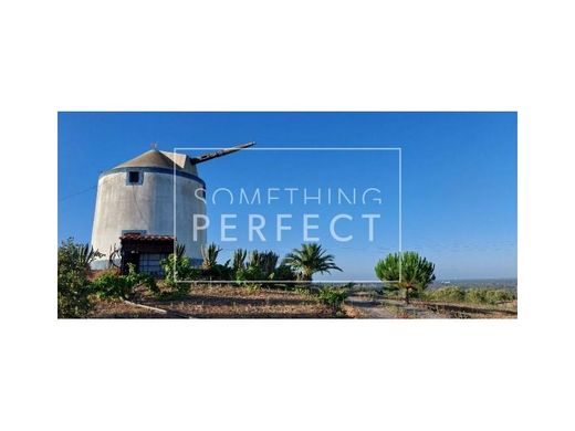 منزل ﻓﻲ Santiago do Cacém, Distrito de Setúbal