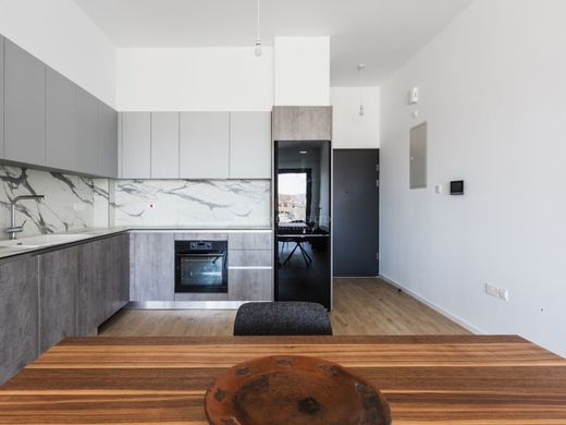 Apartment / Etagenwohnung in Ágios Athanásios, Limassol District