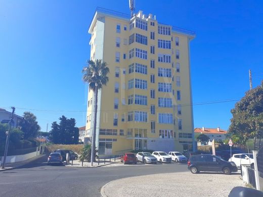 Apartment / Etagenwohnung in Cascais e Estoril, Cascais