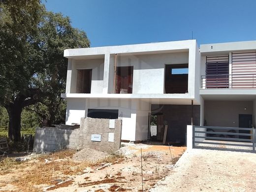 Semidetached House in Sesimbra, Distrito de Setúbal