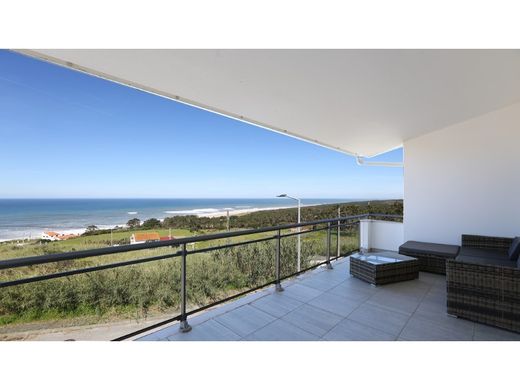 Semidetached House in Nazaré, Distrito de Leiria