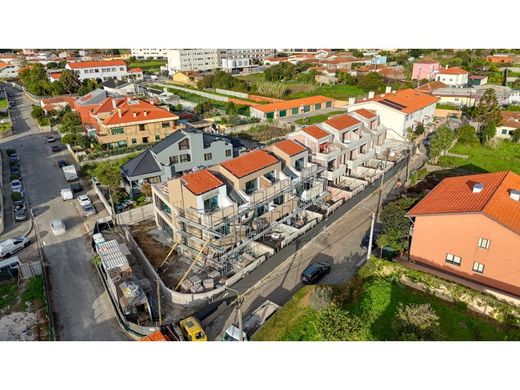 Villa Plurifamiliare a Vila Nova de Gaia, Oporto