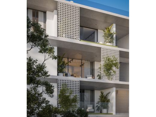 Apartment / Etagenwohnung in Ágios Athanásios, Limassol District