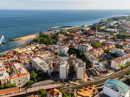 Apartment / Etagenwohnung in Oeiras, Lissabon