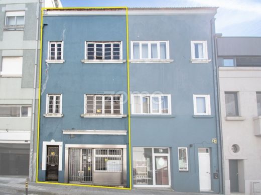 Kamienica w Porto, Distrito do Porto
