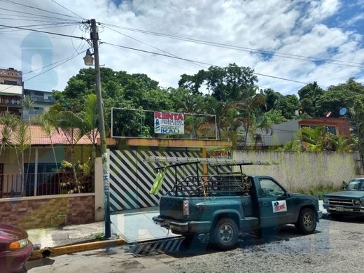 Luxus-Haus in Tuxpan, Michoacán