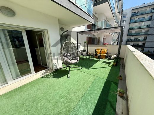 Apartment / Etagenwohnung in Odivelas, Lissabon