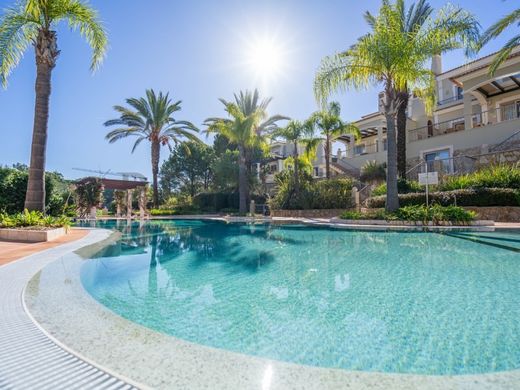 Mehrfamilienhaus in Loulé, Distrito de Faro
