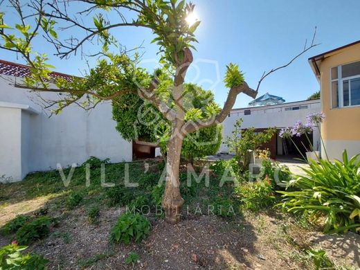 Semidetached House in Loures, Lisbon