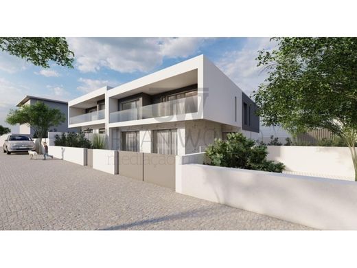 다세대 빌라 / Mafra, Distrito de Lisboa