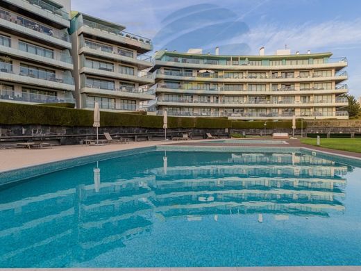 Apartment / Etagenwohnung in Cascais, Lissabon