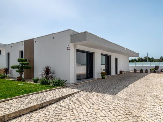 Luxus-Haus in Caldas da Rainha, Distrito de Leiria