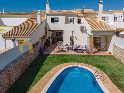 Villa Plurifamiliare a Albufeira, Distrito de Faro
