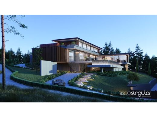 Grond in Guimarães, Distrito de Braga