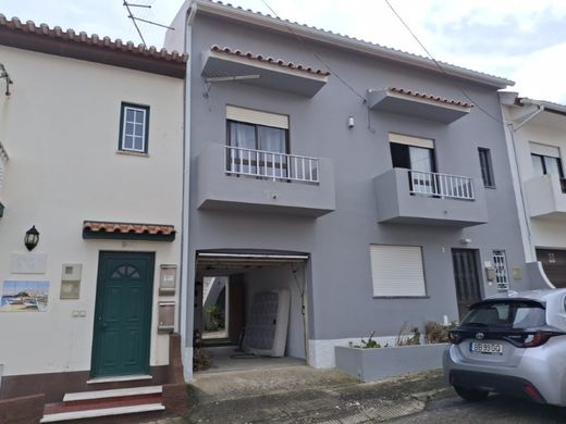 Semidetached House in Nazaré, Distrito de Leiria