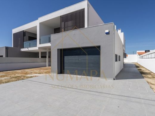 Casa de lujo en Fernao Ferro, Seixal