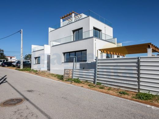 Luxus-Haus in Castro Marim, Distrito de Faro