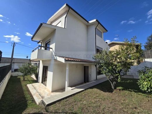 Luxus-Haus in Gondomar, Distrito do Porto