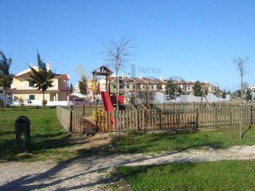 Συγκρότημα ανεξάρτητων κατοικιών σε Seixal, Distrito de Setúbal