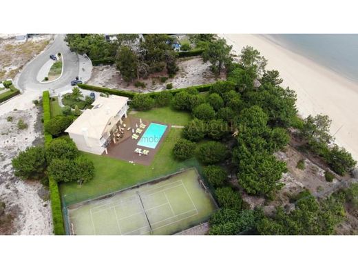 بيت مستقل ﻓﻲ Sol Tróia, Grândola