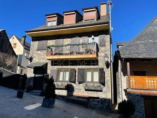 Luxus-Haus in Vielha e Mijaran, Provinz Lleida