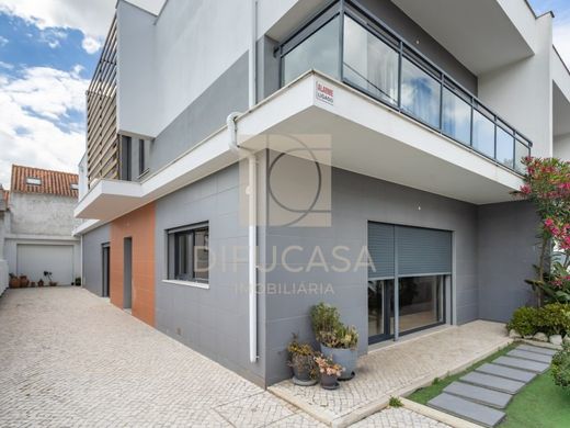 Yarɪ müstakil ev Seixal, Distrito de Setúbal