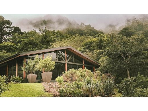 Maison de luxe à Palmichal, Acosta