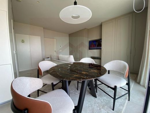 Apartment / Etagenwohnung in Luanda, Luanda Province