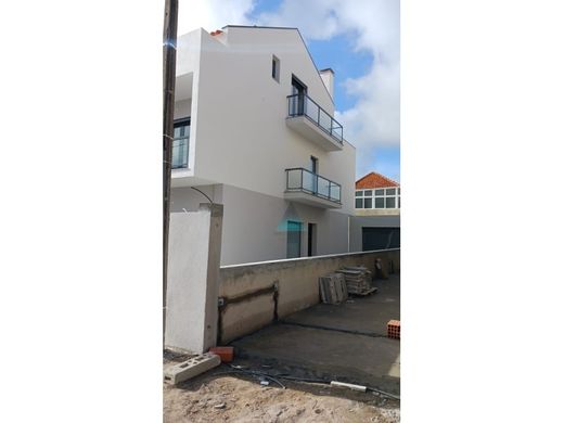 Chalet Pareado en Sesimbra, Setúbal