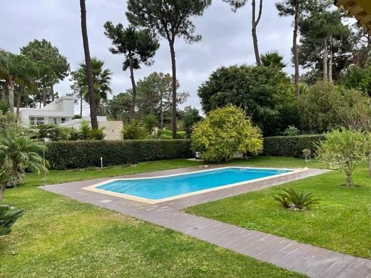 Luxury home in Charneca de Caparica, Almada