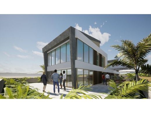 Casa Unifamiliare a Vila de Porto Santo, Madeira