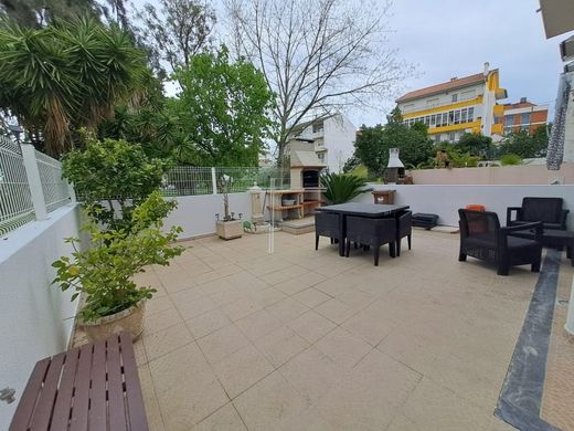 Willa wielorodzinna w Seixal, Distrito de Setúbal