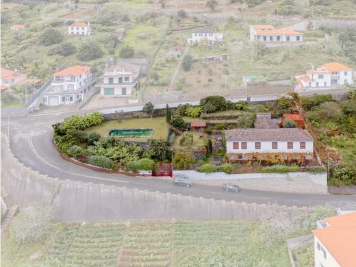 Luxus-Haus in Santana, Madeira