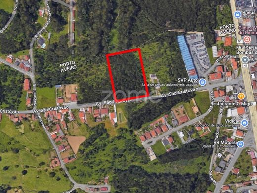 Grundstück in Santa Maria da Feira, Distrito de Aveiro